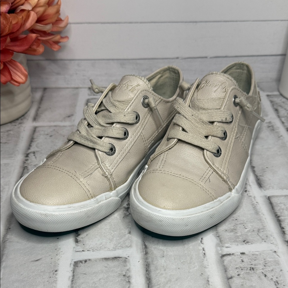 Blowfish Malibu Play‎ Cream Faux Leather Slip On Sneakers Low Top Women 7.5
